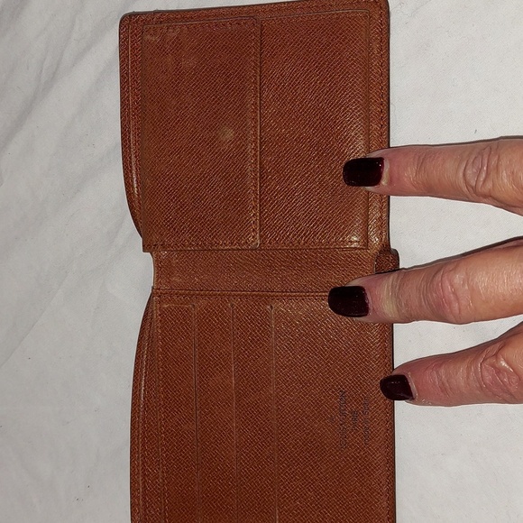 Authentic Louis Vuitton - Men’s LV Canvas Monogram Bifold Wallet - Picture 3 of 11